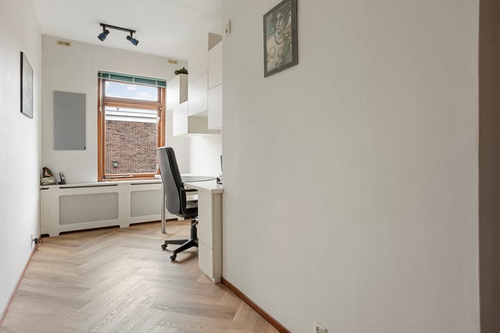 Photo 17 of Pauwstraat 13