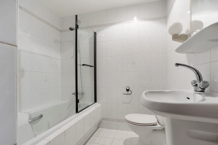 Photo 18 of Pauwstraat 13