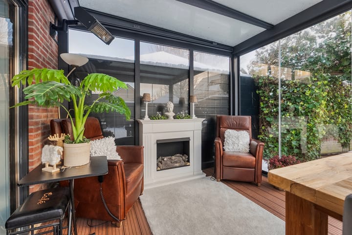 Photo 13 of Emmastraat 38