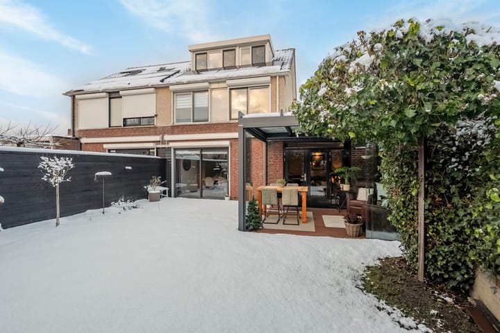 Photo 16 of Emmastraat 38