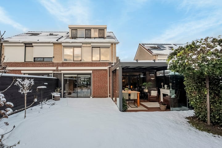 Photo 17 of Emmastraat 38