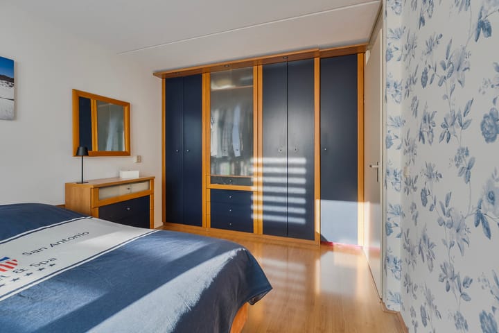 Photo 36 of Emmastraat 38