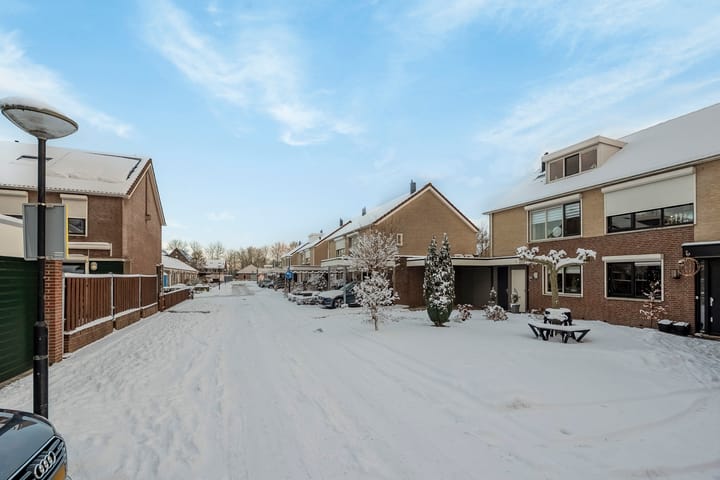 Photo 46 of Emmastraat 38