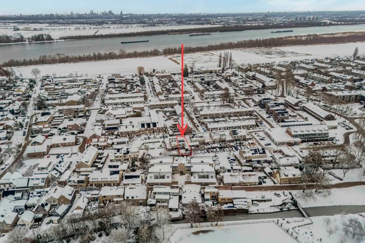 Photo 47 of Emmastraat 38