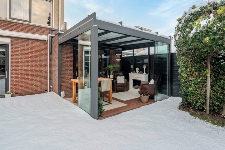 Photo 18 of Emmastraat 38