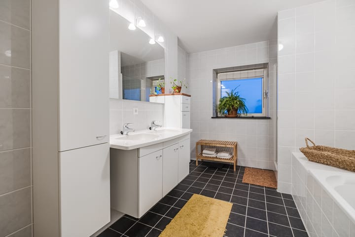 Foto 41 van Westpoint 148