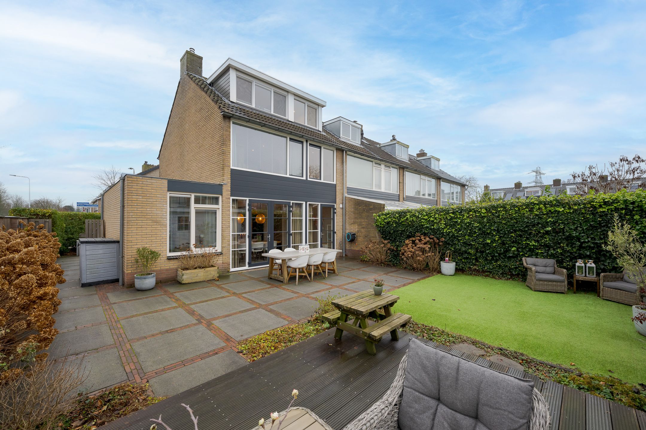 Buying a house in The Netherlands., Veeneklaaslaan 7