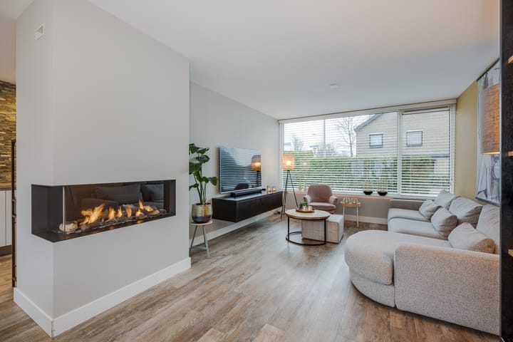 Photo 3 of Veeneklaaslaan 7