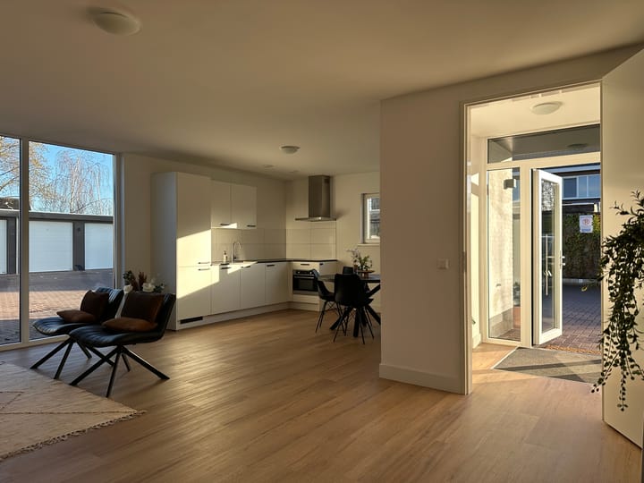 Photo 5 of Noordeinde 167-A6