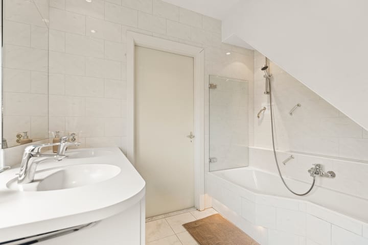 Foto 33 van Tromplaan 19