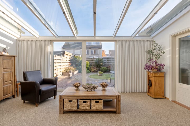 Photo 4 of Ekster 13