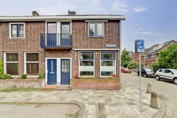 Photo 4 of Eerste Hieronymus van Alphenstraat 27