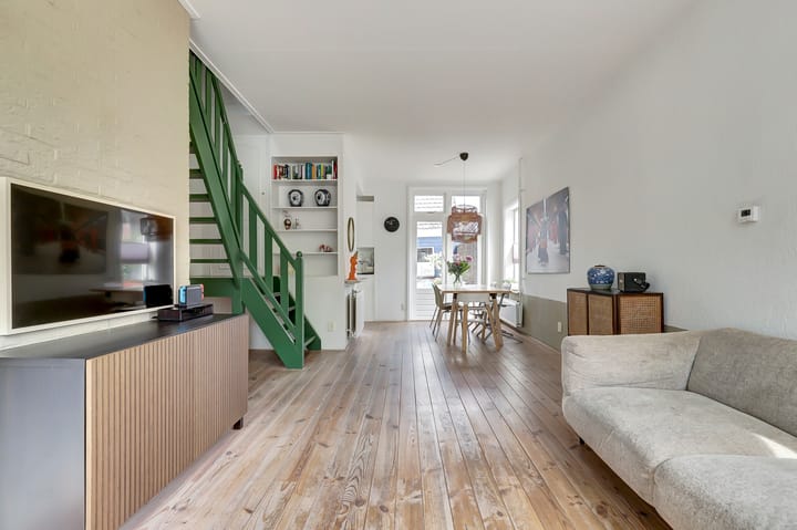 Photo 6 of Eerste Hieronymus van Alphenstraat 27