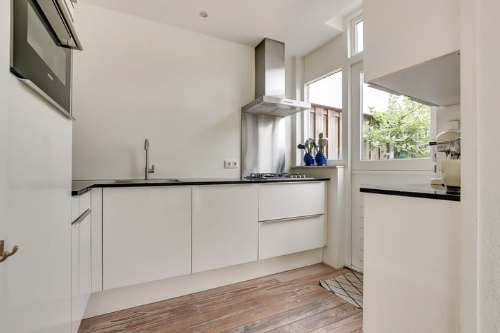 Photo 11 of Eerste Hieronymus van Alphenstraat 27