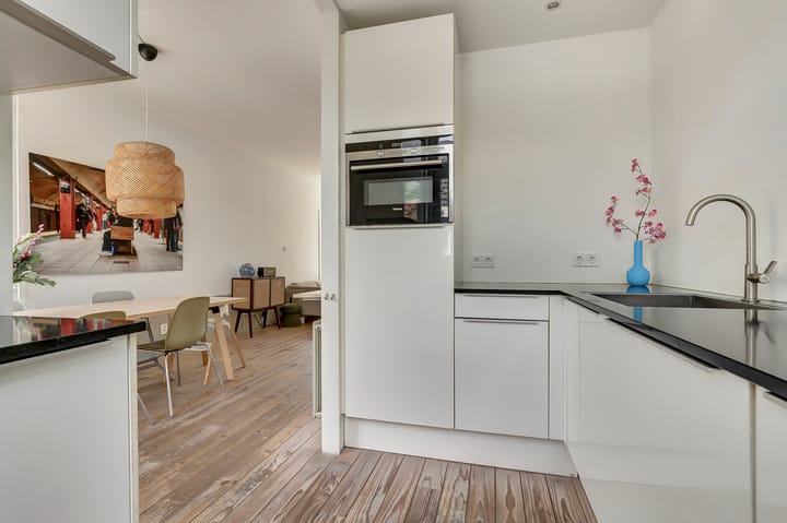 Photo 12 of Eerste Hieronymus van Alphenstraat 27