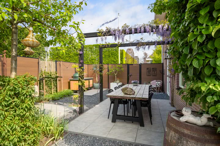 Photo 4 of Huibert van der Hoekpln 1