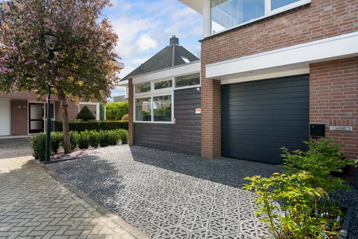 Photo 30 of Huibert van der Hoekpln 1