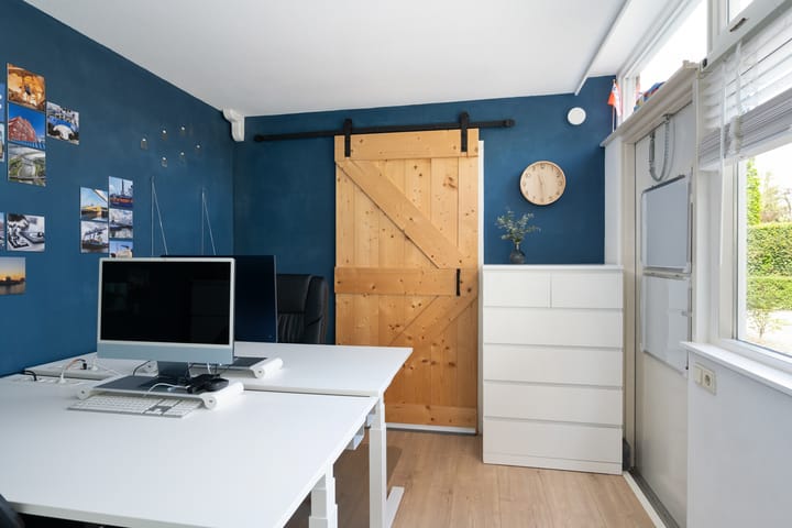 Photo 32 of Huibert van der Hoekpln 1