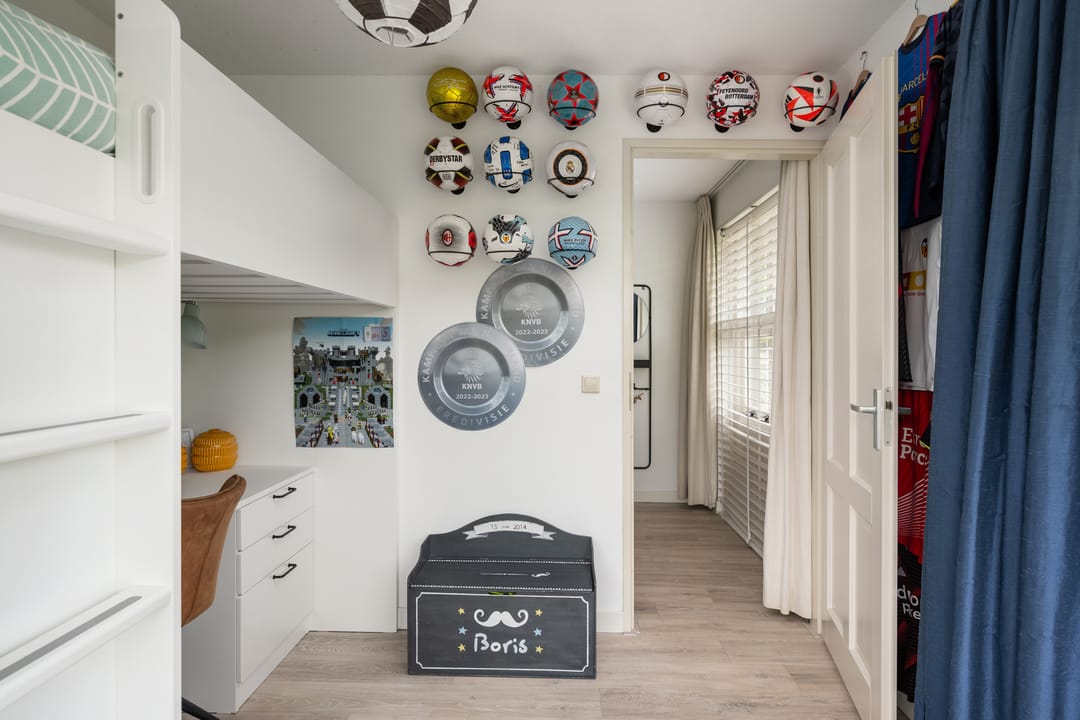 Photo 47 of Huibert van der Hoekpln 1