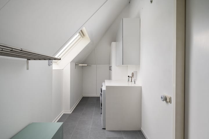 Photo 55 of Huibert van der Hoekpln 1