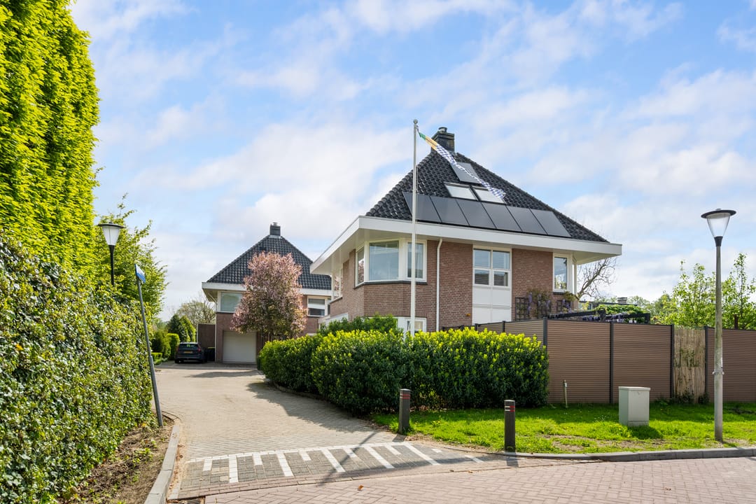 Photo 58 of Huibert van der Hoekpln 1