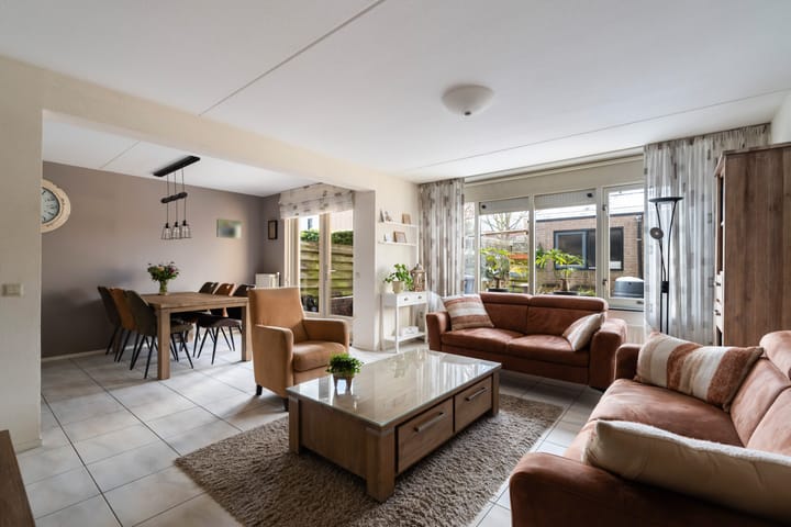 Foto 2 van Van Gochstraat 79