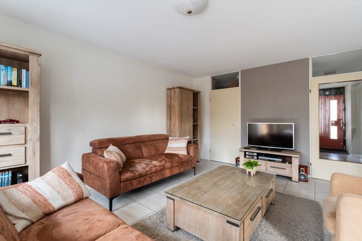 Foto 12 van Van Gochstraat 79