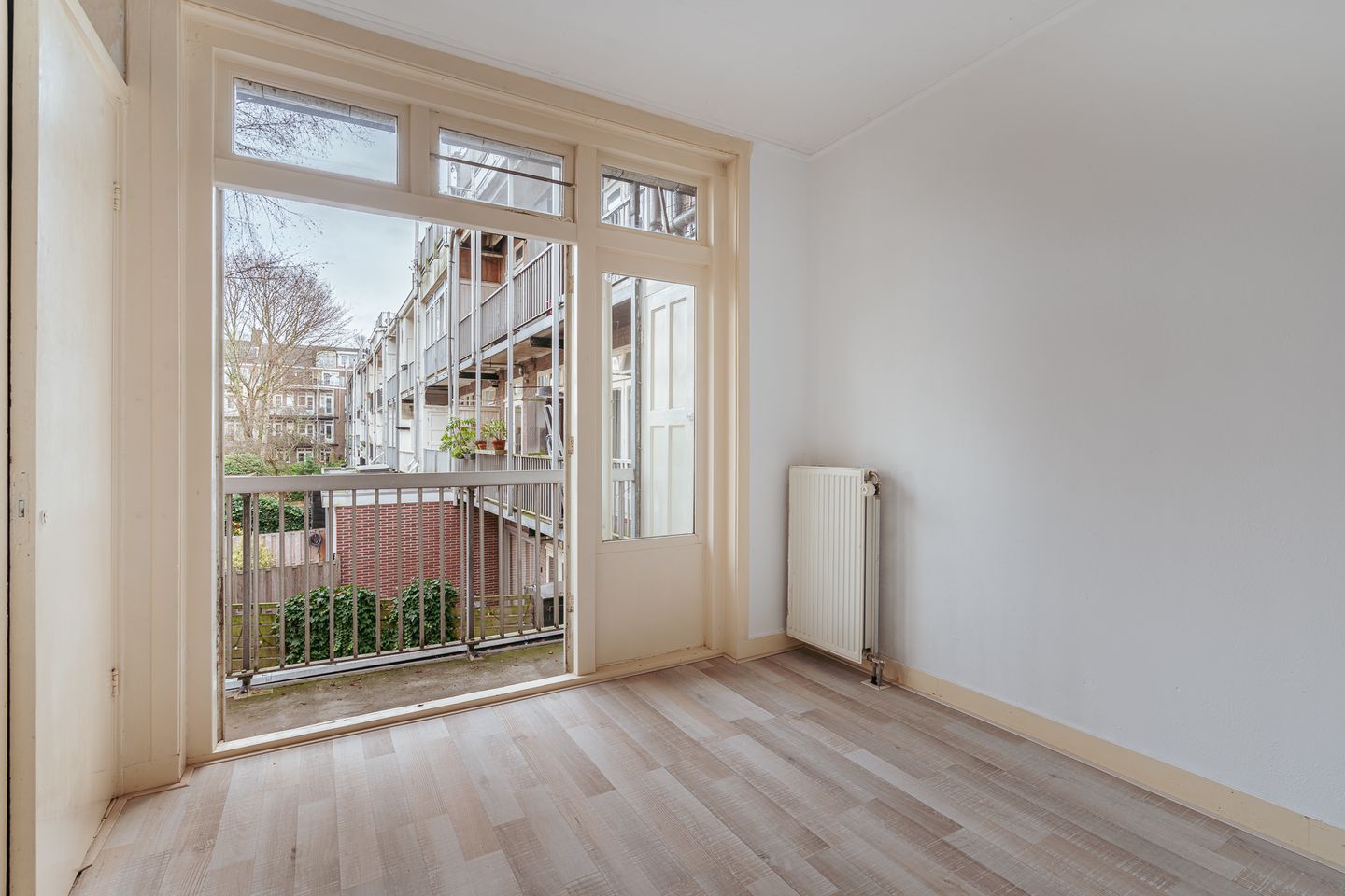 Photo 10 of Woestduinstraat 9-1