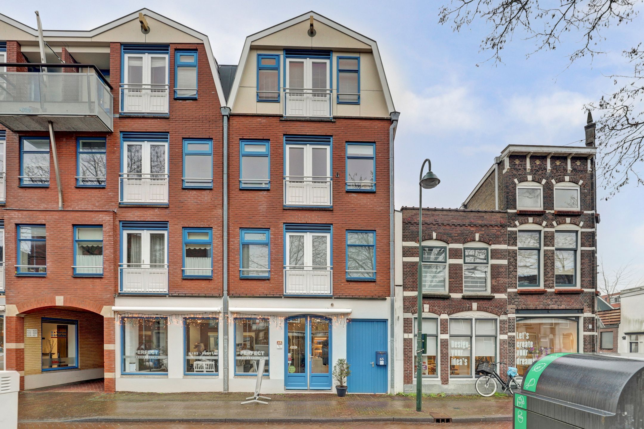 Buying a house in The Netherlands., Raam 63-G