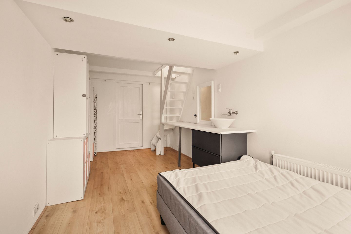 Photo 10 of Beekmanstraat 18