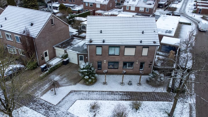 Foto 2 van Bloemersweide 79