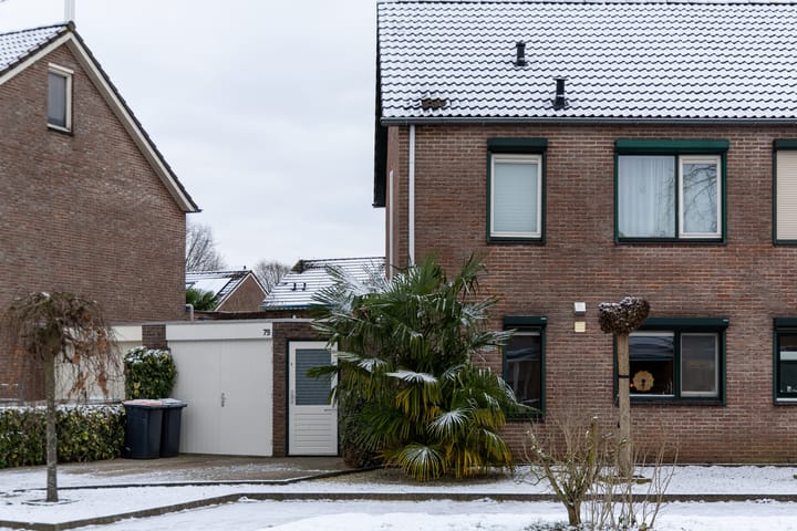 Foto 4 van Bloemersweide 79