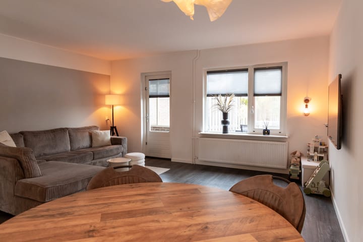 Foto 9 van Bloemersweide 79