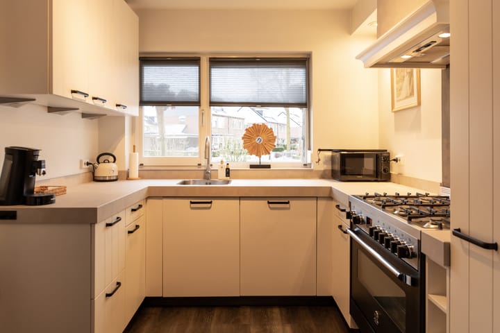 Foto 13 van Bloemersweide 79