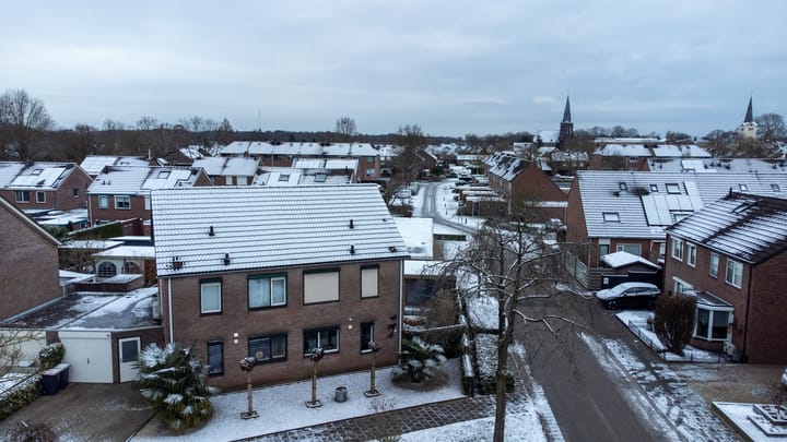 Foto 43 van Bloemersweide 79