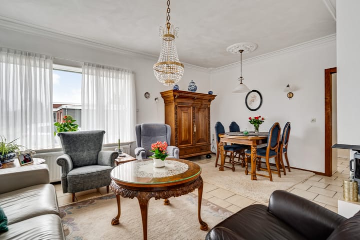 Foto 9 van Jean Adamslaan 8