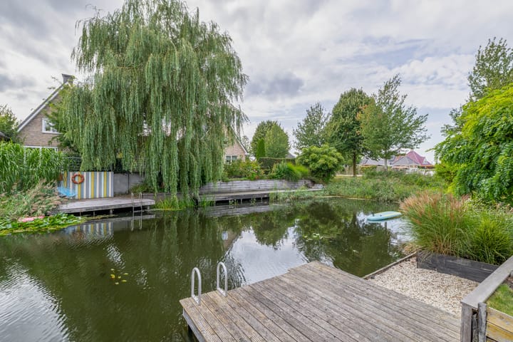 Photo 3 of Carbeel 23