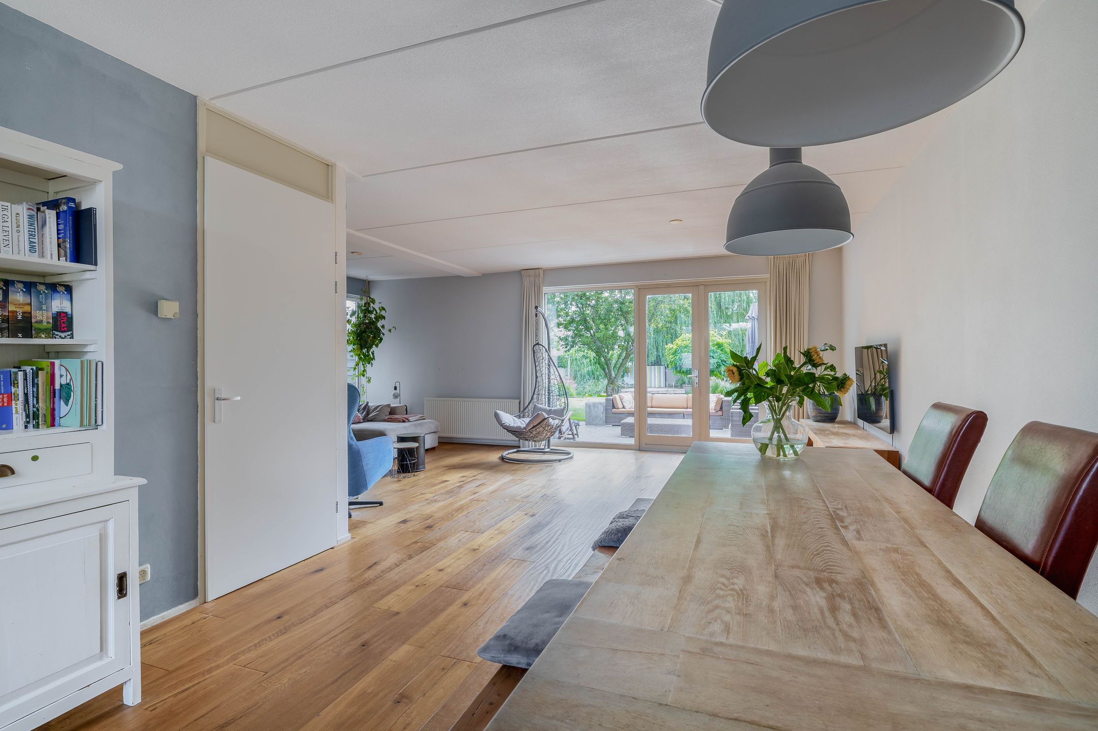 Photo 12 of Carbeel 23