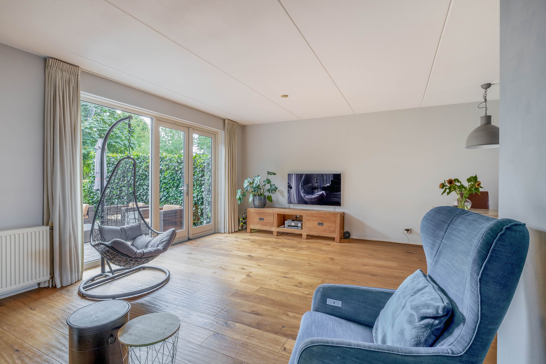 Photo 18 of Carbeel 23