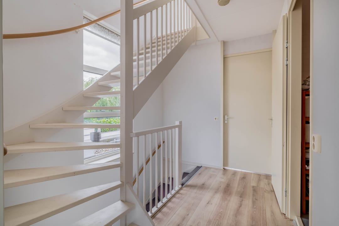 Photo 26 of Carbeel 23