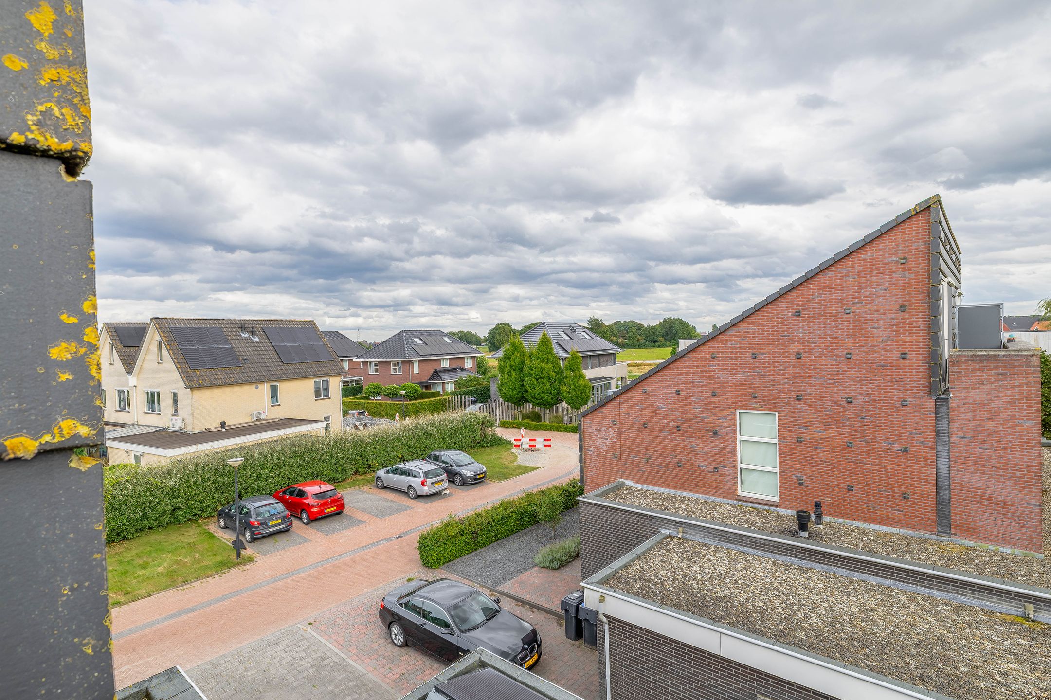 Photo 39 of Carbeel 23