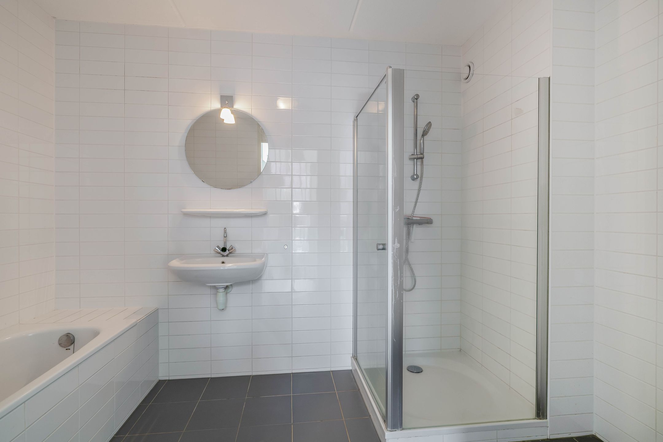 Photo 30 of Carbeel 23