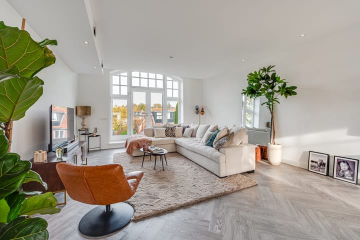 Photo 2 of Badhuislaan 15-F