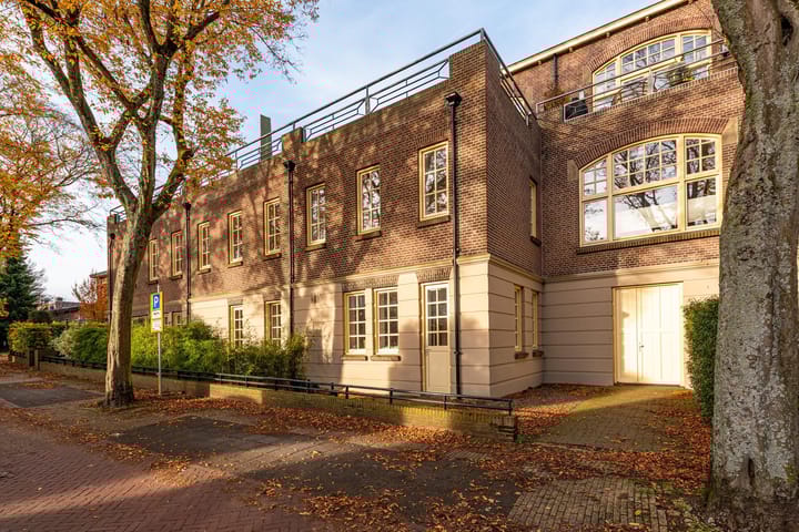 Photo 4 of Badhuislaan 15-F