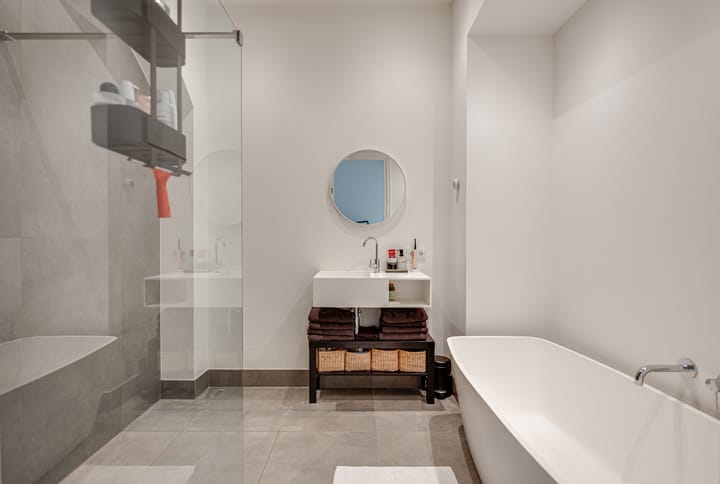 Photo 12 of Badhuislaan 15-F