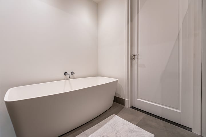 Photo 13 of Badhuislaan 15-F