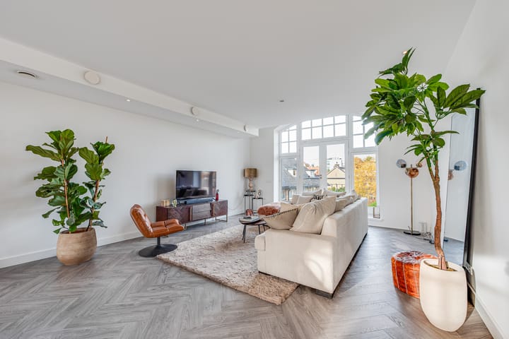 Photo 15 of Badhuislaan 15-F