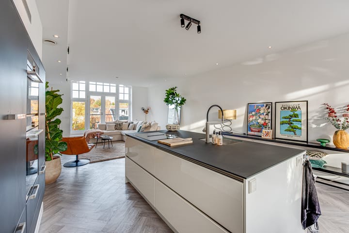 Photo 20 of Badhuislaan 15-F