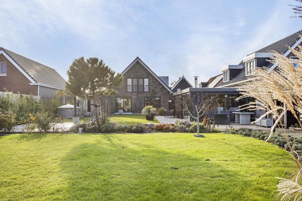 Photo 60 of Sluisweg 8-H