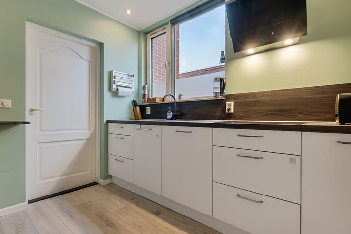 Foto 7 van Burgemeester Venemastraat 6